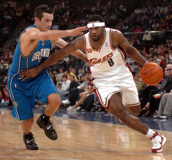 他平均每轮 他平均每轮