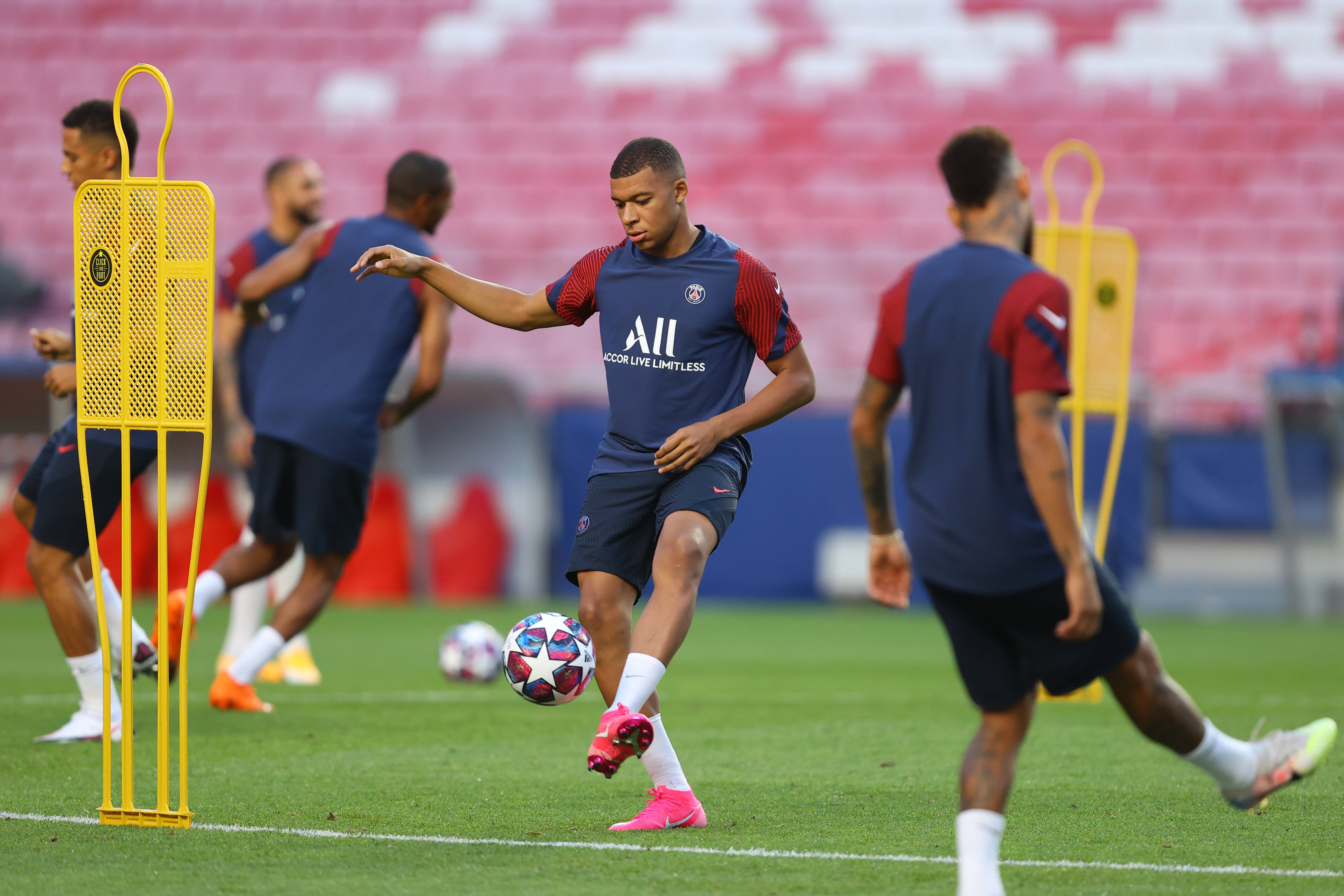 续闯进决赛 续闯进决赛