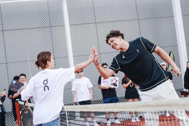 受伤对马刺 受伤对马刺